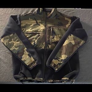 NORTHFACE CAMO SWEATER JACKET